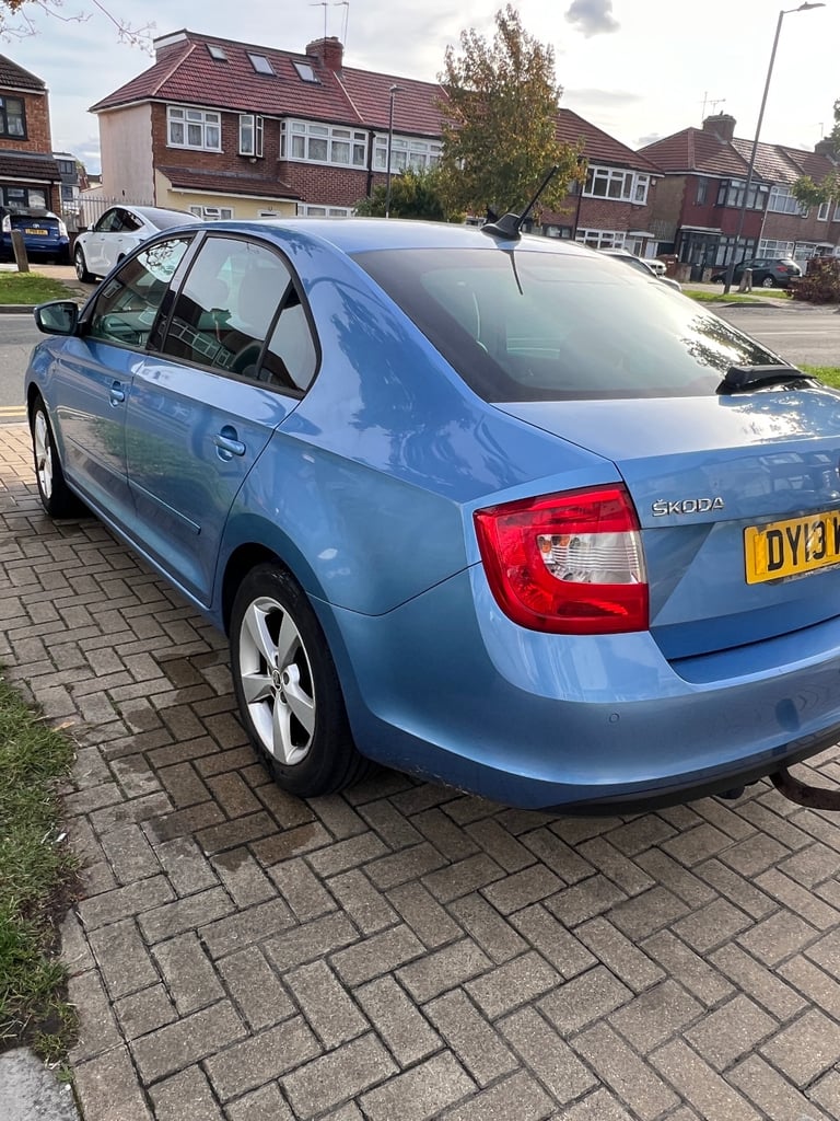 Skoda, RAPID, Hatchback, 2013, Manual, 1197 (cc), 5 doors