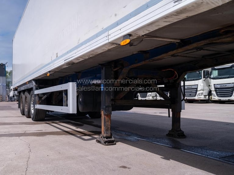 GRAY & ADAMS TWIN EVAP FRIDGE TRAILER