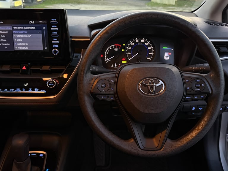 2022 Toyota Corolla TOURING ESTATE GX SILVER 1.8L PETROL HYBRID ELECTRIC AUTOMATIC 5 SEATER Estat...