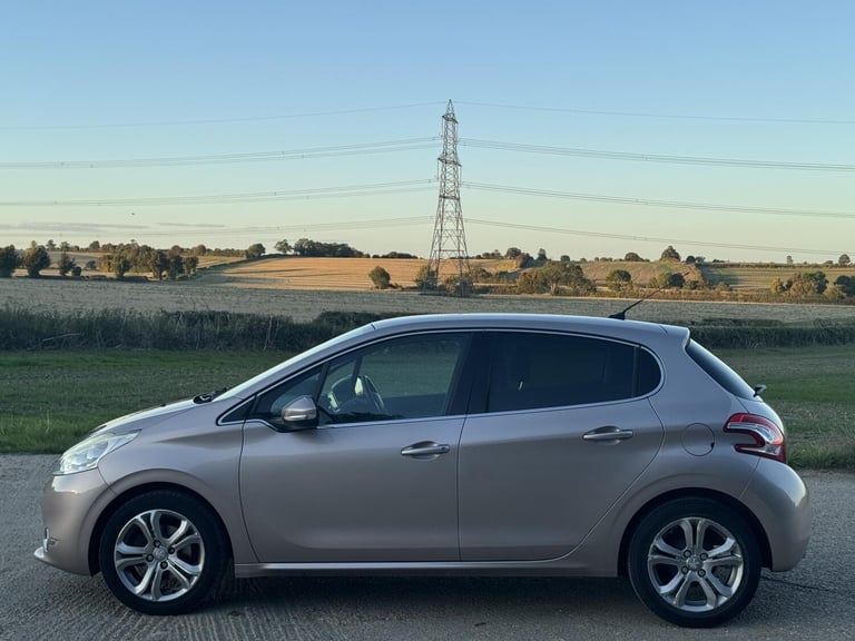 2013 Peugeot 208 1.2 e-VTi Allure 5dr EGC HATCHBACK PETROL Manual