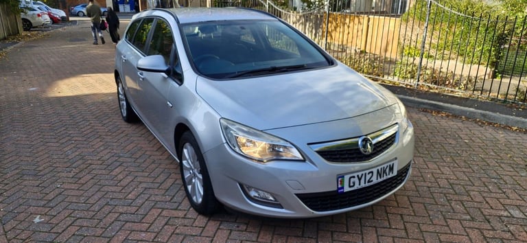 Vauxhall, ASTRA, Estate, 2012, Manual, 1686 (cc), 5 doors