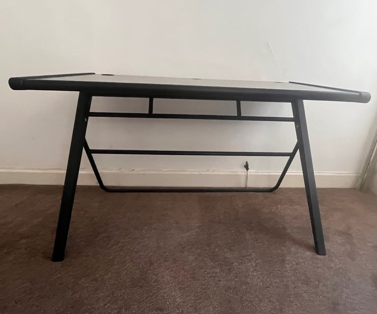 Black computer desk