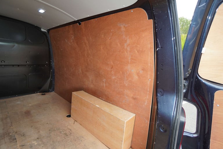 2021 Volkswagen Transporter 2.0 Transporter T28 HighLine TDI SWB Panel Van Diesel Manual