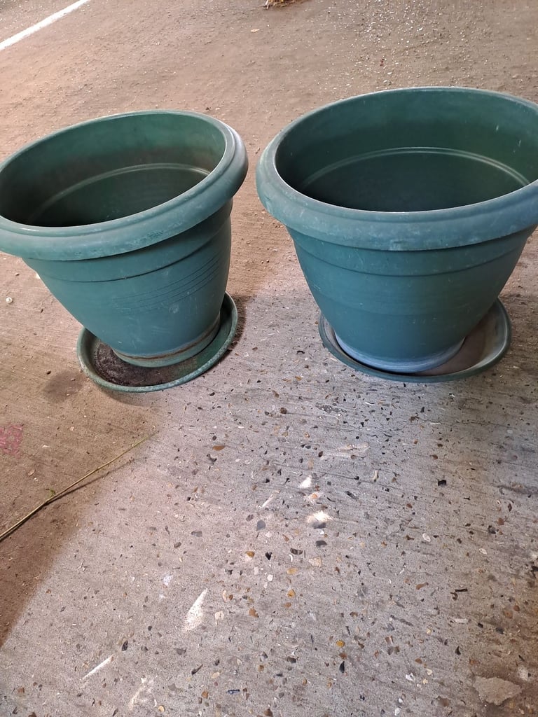 Flower containers