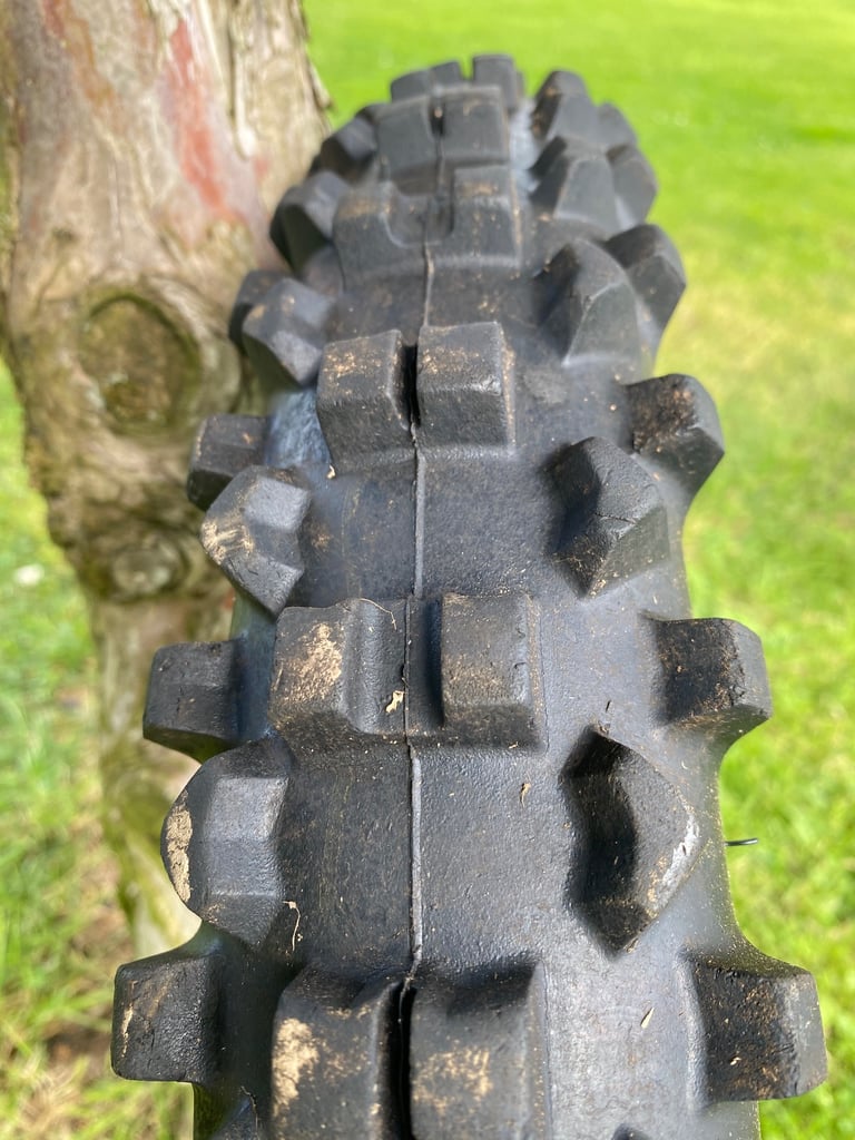 Off road motorbike tyre