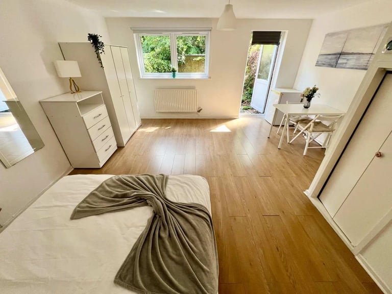 🏡 Double Room Near Mudchute Dlr 🏡🗝