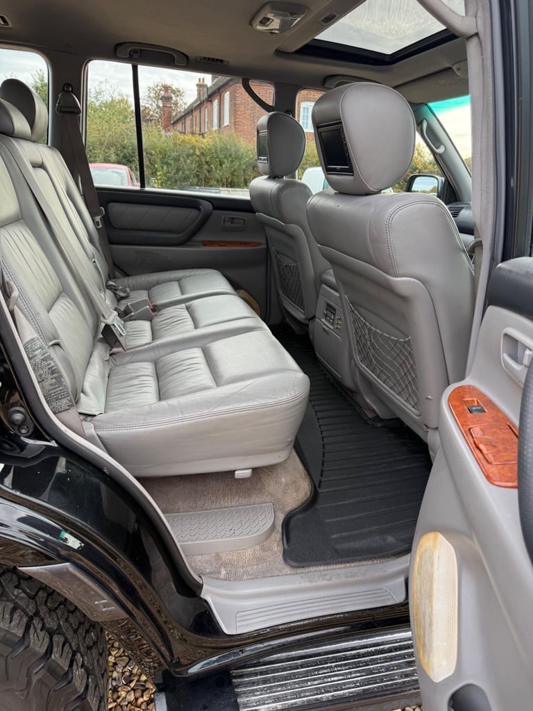  Toyota Land Cruiser Amazon 4.2 TD SUV 5dr Diesel Automatic (282 g/km, 201 bhp) Diesel Automatic