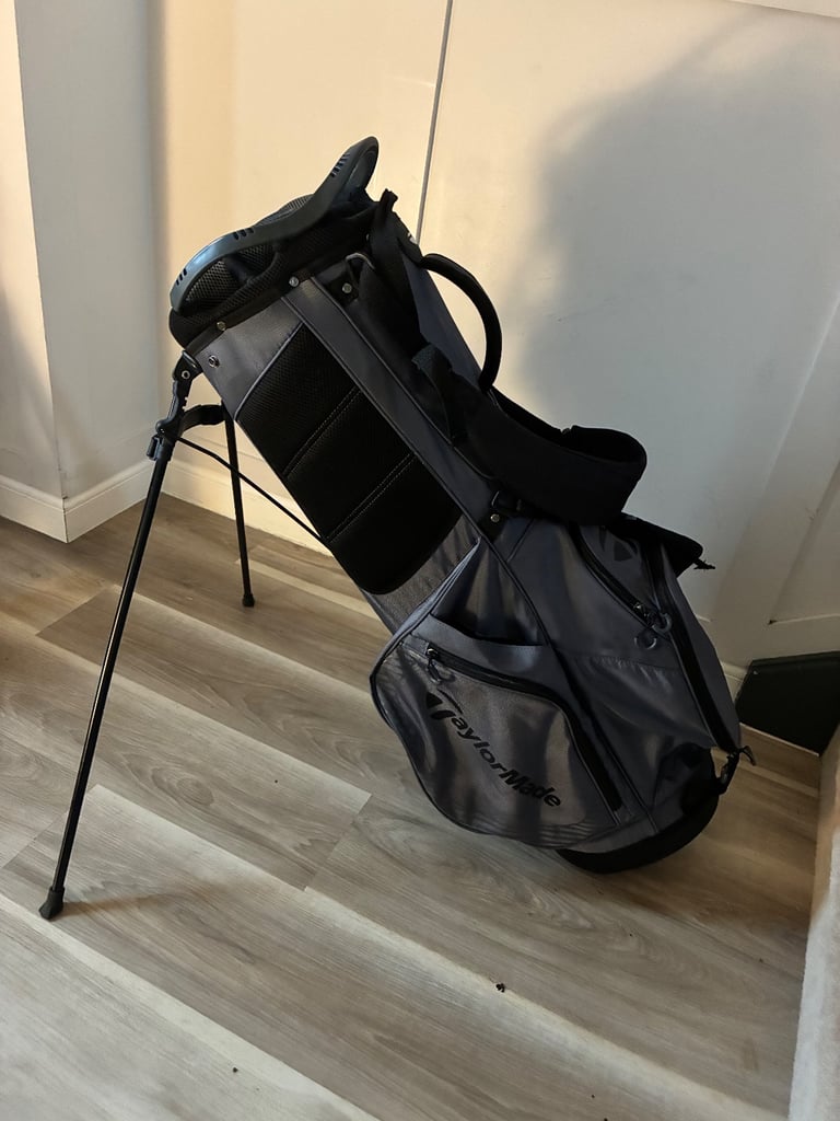 Taylor made golf bag 