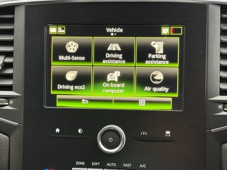 2019 Renault Megane 1.3 TCe Iconic Hatchback 5dr Petrol Manual Euro 6 (s/s) (140 ps) Hatchback Pe...