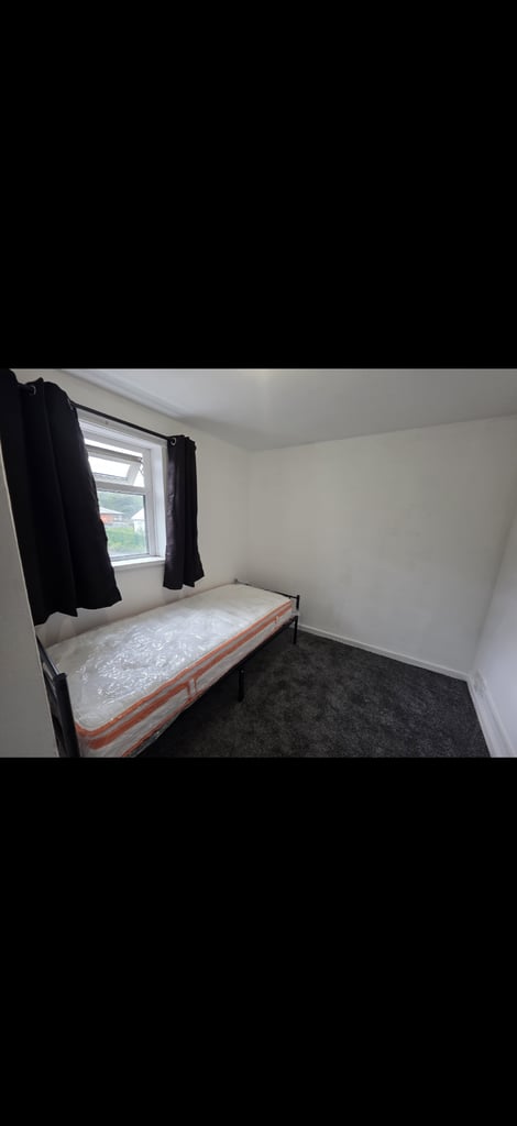 Room to rent, Treforrest university 