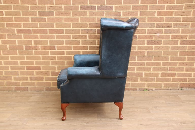 Chesterfield Luxury Wingback Armchair with Footstool (UK Delivery)