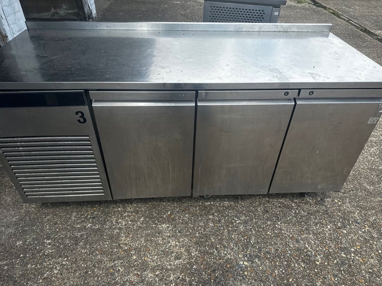 Commercial undercounter foster fridge 3 doors bench counter cafe shop restaurant 