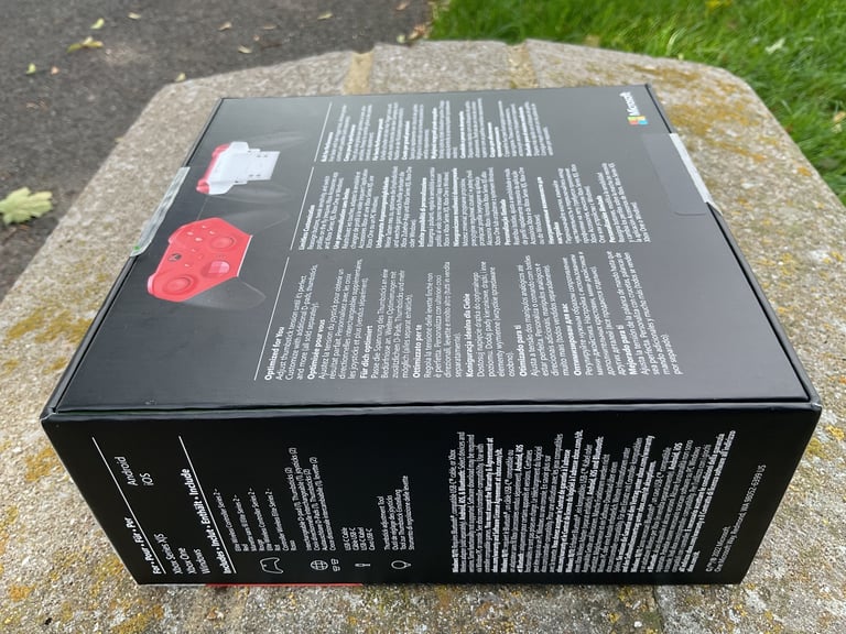 Microsoft White Xbox Series S 512GB Digital Console Bundle - New & Sealed.