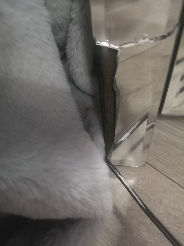 Mirrored bedside draws 