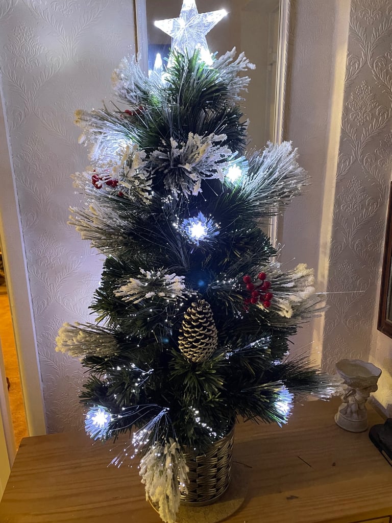 Winter Workshop 3ft Fibre Optic Frosted Christmas Tree