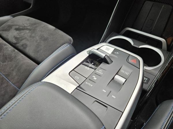 2023 23 BMW IX1 230kW xDrive30 M Sport 65kWh 5dr Auto Damaged Salvage 