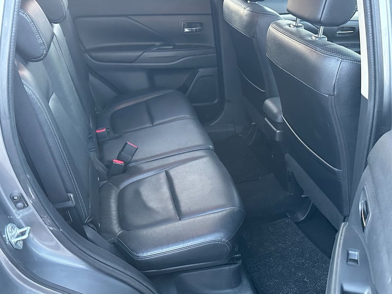 2014 Mitsubishi Outlander 2.2 DI-D GX5 5dr Auto ESTATE Diesel Automatic