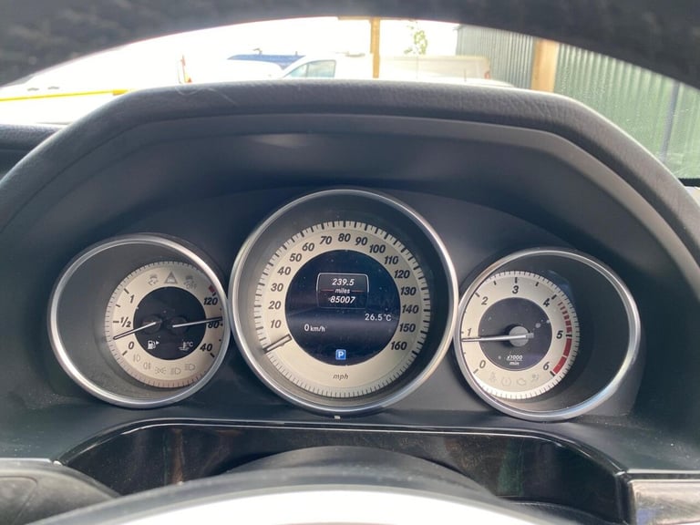 2013 Mercedes-Benz E-Class 2.1 E220 CDI SE Saloon 4dr Diesel Manual Euro 5 (s/s) (170 ps) Saloon ...