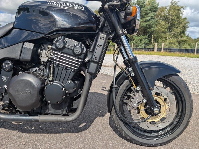 TRIUMPH SPEED TRIPLE 750