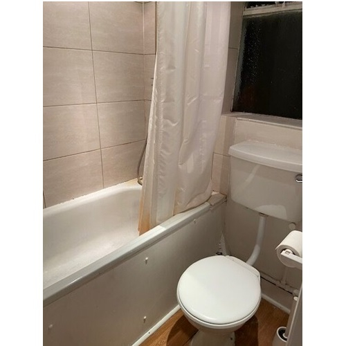 Large One Bedroom Flat on Bedford Hill, Balham, SW12 9HJ