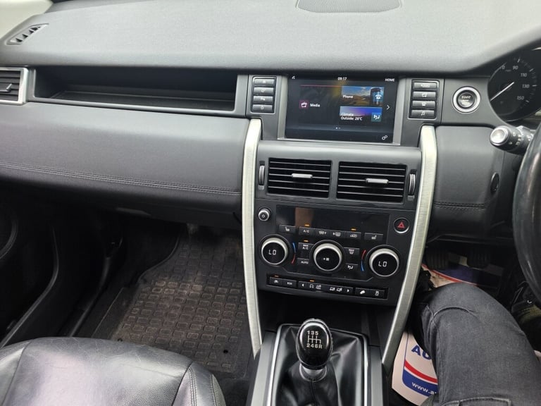 2016 Land Rover Discovery Sport 2.0 TD4 SE 5DR Manual Estate Diesel Manual