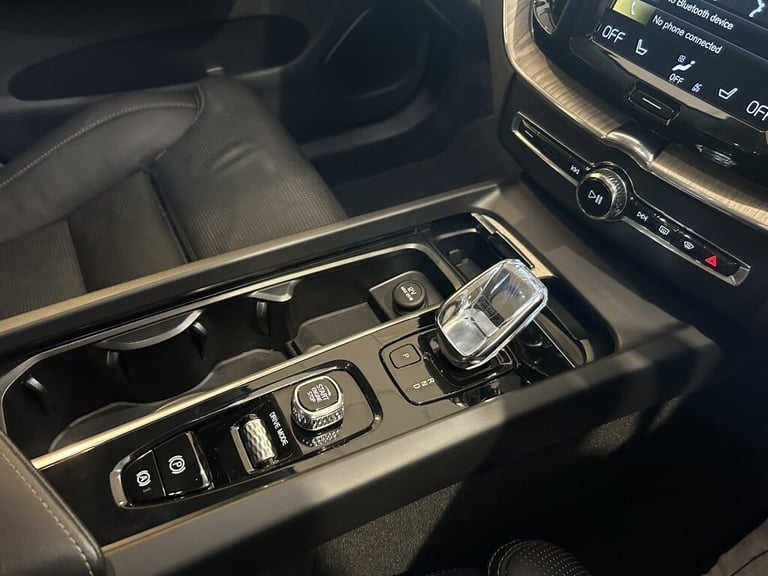 2021 Volvo XC60 2.0 B5P [250] Inscription Pro 5dr Geartronic ESTATE PETROL Automatic