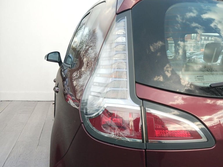 2013 Renault Scenic 1.6 dCi Dynamique TomTom Euro 5 (s/s) 5dr Diesel