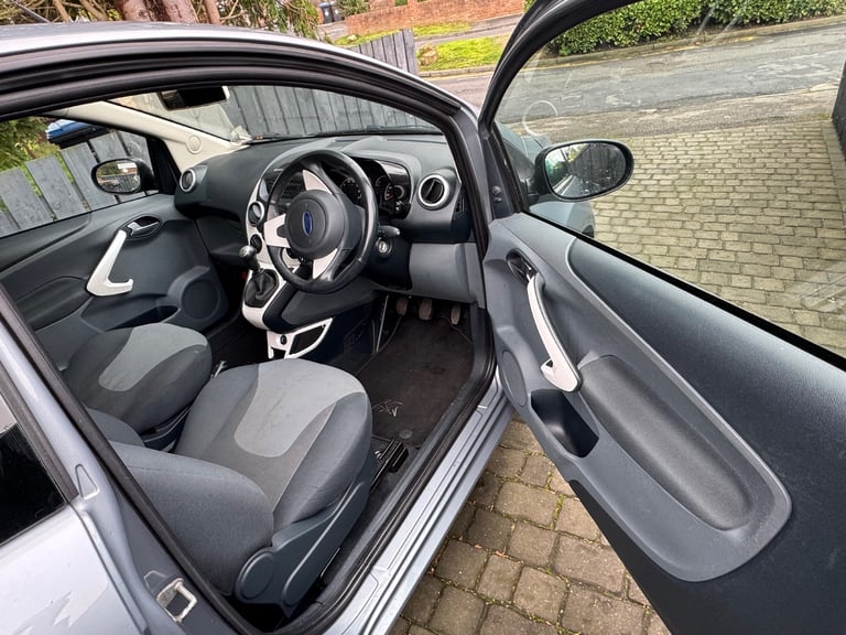 Ford, KA, Hatchback, 2015, Manual, 1242 (cc), 3 doors