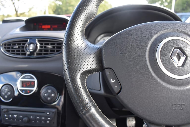 2011 Renault Clio 2.0 Gordini Euro 5 3dr HATCHBACK Petrol Manual