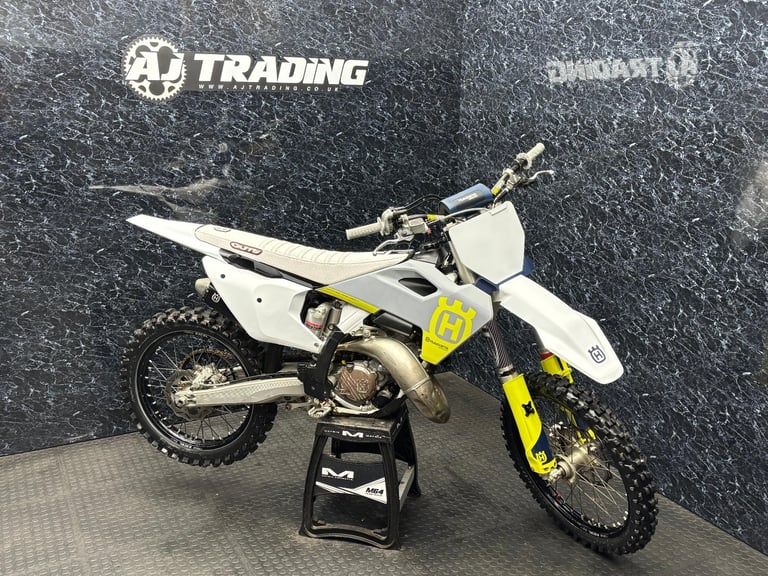 Husqvarna TC 125 2023 (MX / MOTOCROSS / ENDURO ) @ AJ TRADING
