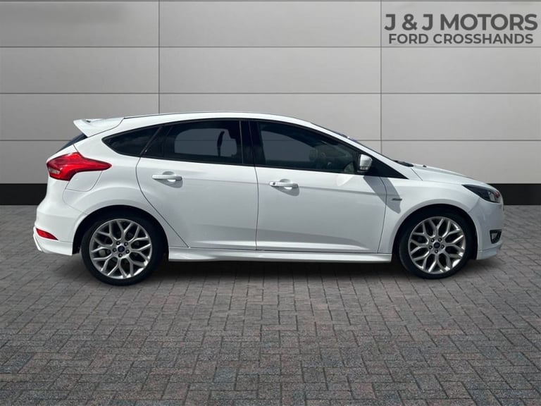  Ford Focus 1.0 EcoBoost 140 ST-Line Navigation 5dr Petrol