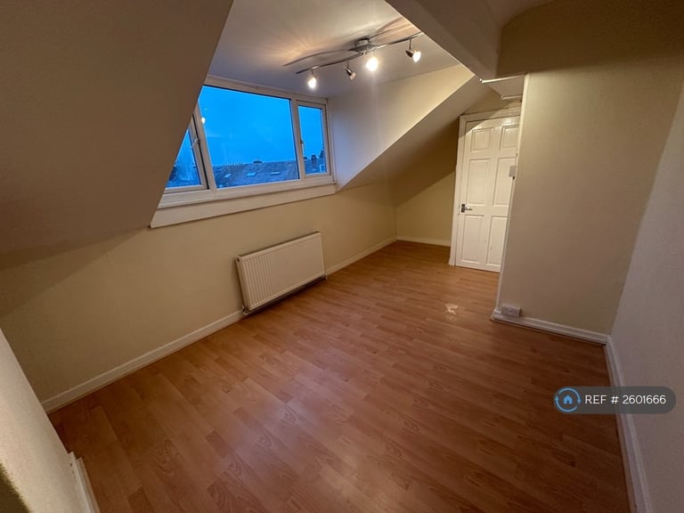 2 bedroom house in Woodlea Mount, Leeds, LS11 (2 bed) (#2601666)