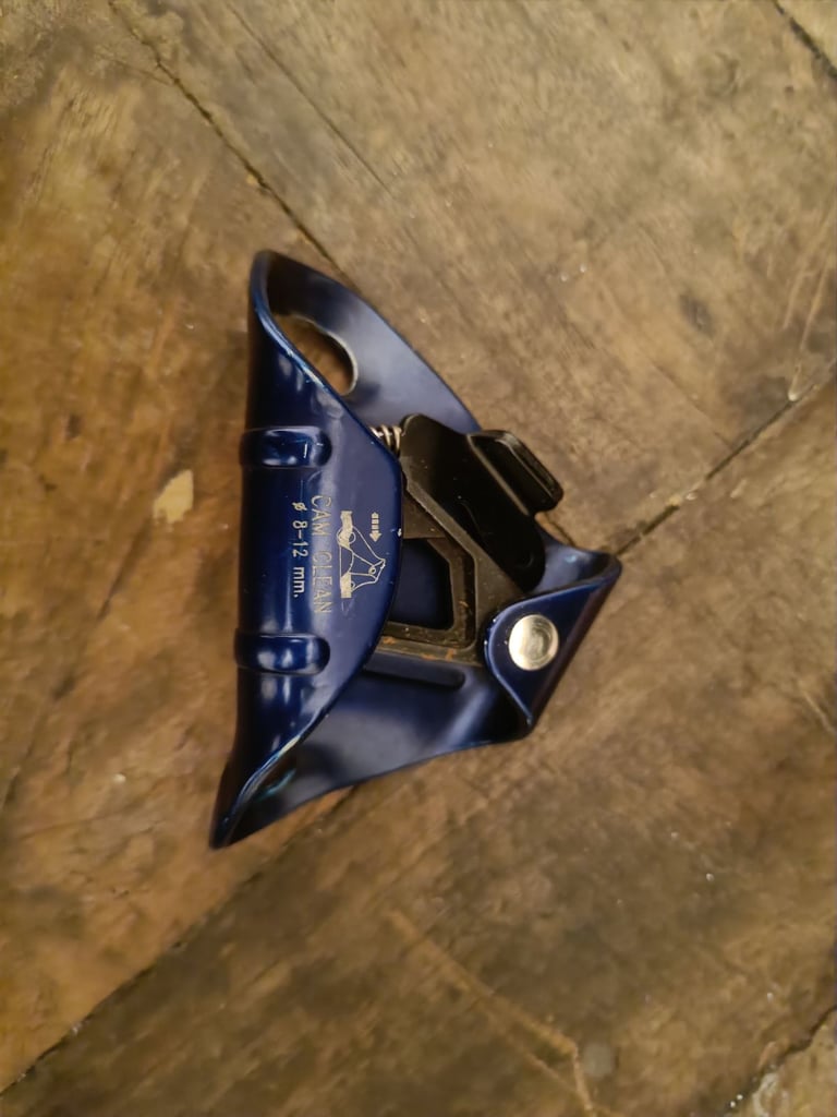 Komet cam clean chest clamp