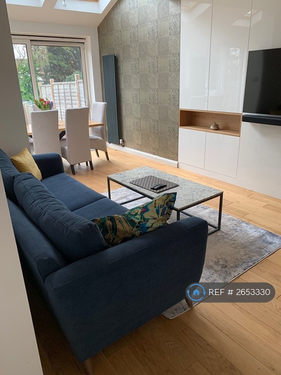 image for 4 bedroom house in London, London, SE9 (4 bed) (#2653330)