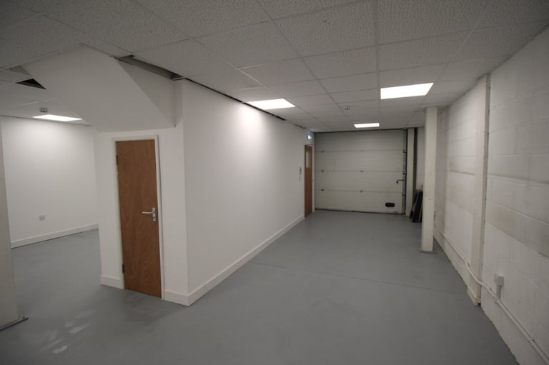 image for Workspace to rent. Area 429 sq ft (39m2) in the Quedgeley, Gloucester area, GL2 2AL.