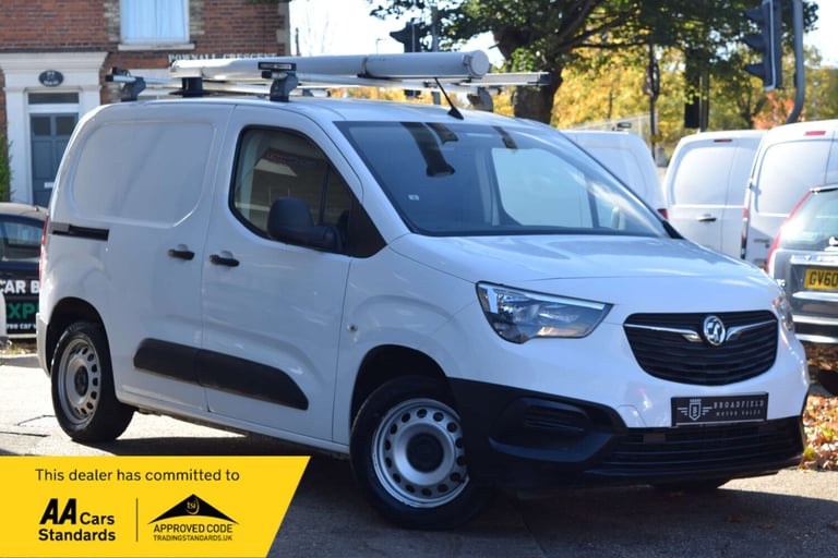 2019 Vauxhall Combo 2300 1.6 Turbo D 100ps H1 Edition Van PANEL VAN DIESEL Manual