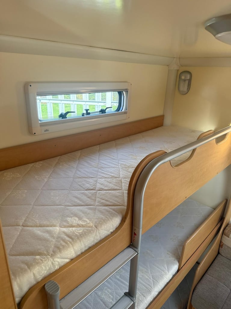 2011 Bailey Pegasus 646 quard motor mover