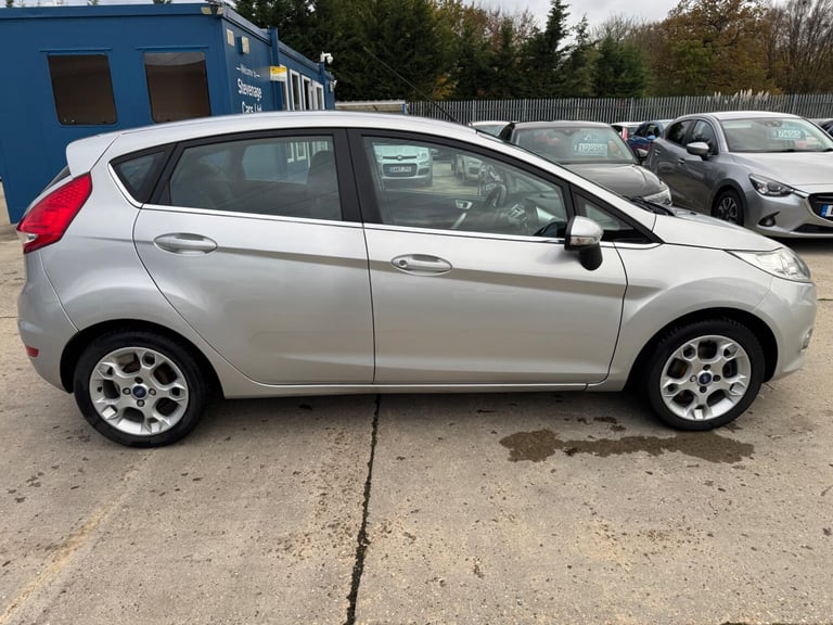 2012 Ford Fiesta 1.4 Zetec 5dr HATCHBACK Petrol Manual