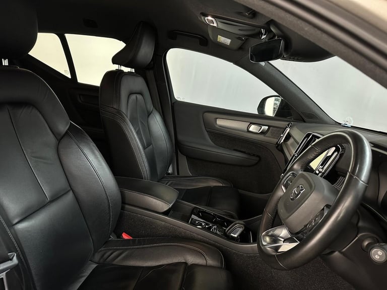  Volvo XC40 1.5h T4 Recharge 10.7kWh R-Design Auto Euro 6 (s/s) 5dr Petrol/Electric Hybrid Automatic