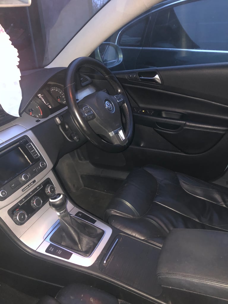Volkswagen, PASSAT, Saloon, 2010, Manual, 1968 (cc),4 doors - Image 7
