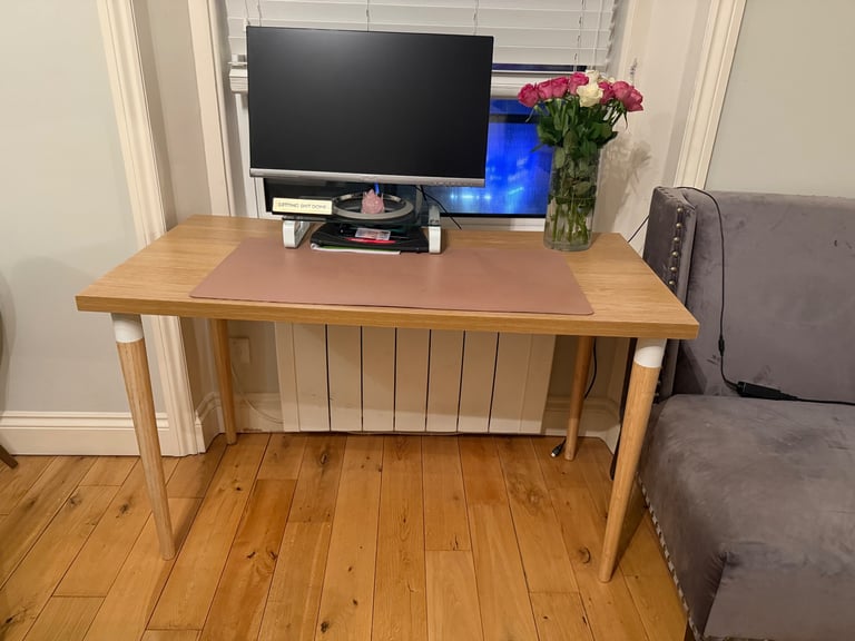 image for Sturdy Desk, good condition