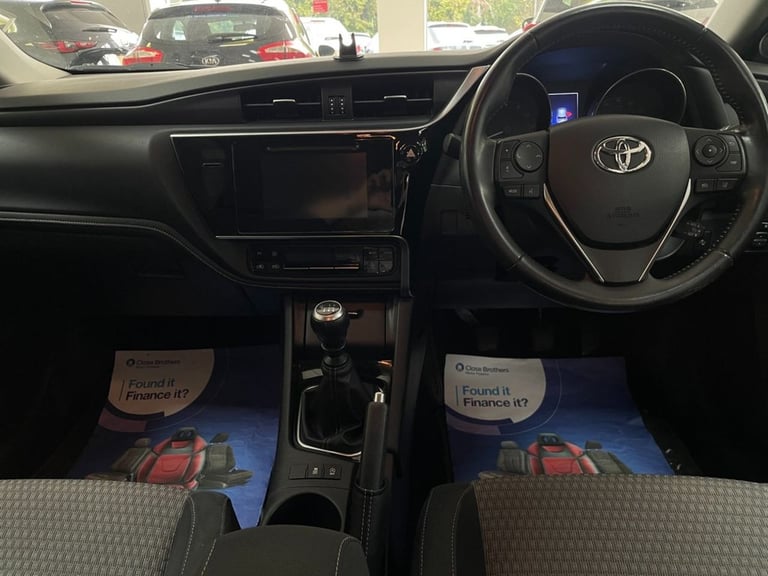 2017 Toyota Auris 1.2T Design TSS 5dr HATCHBACK PETROL Manual