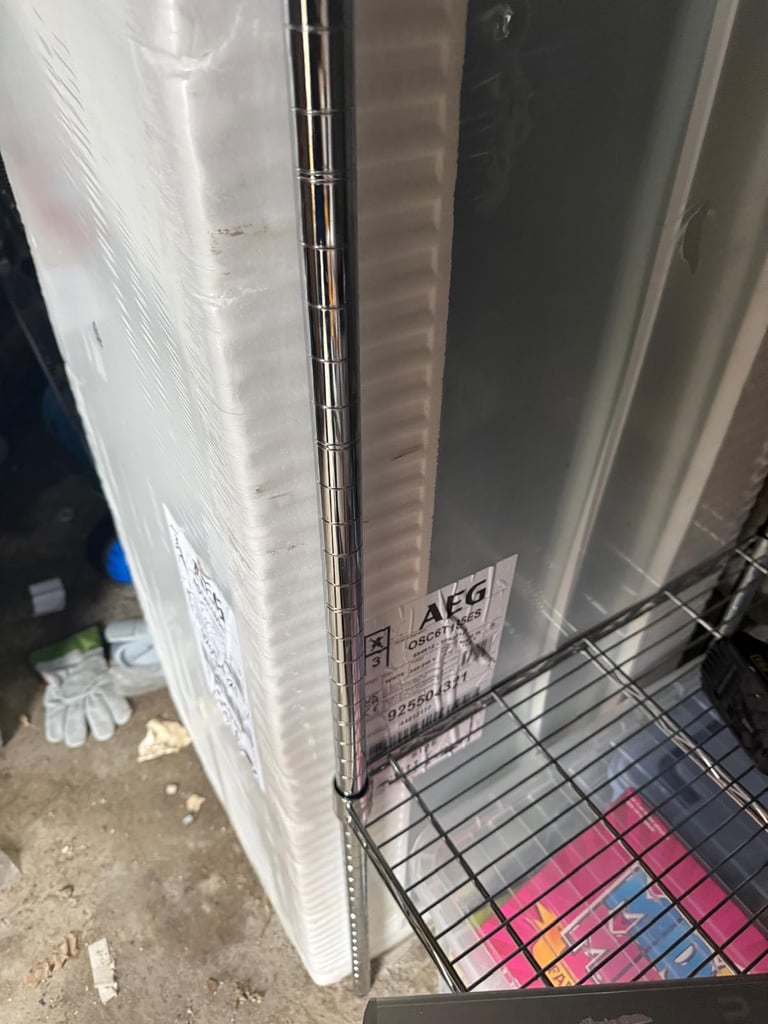 Integrated fridge freezer - AEG 