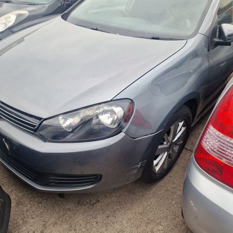 Breaking spare parts vw golf mk6 grey 