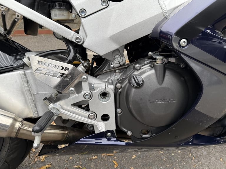 HONDA CBR900RR FIREBLADE 2002