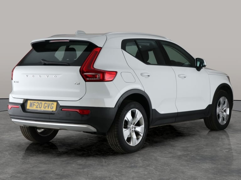 2020 Volvo XC40 1.5 T3 Momentum SUV 5dr Petrol Auto Euro 6 (s/s) (163 ps) - SENSUS SAT NAV  Suv P...