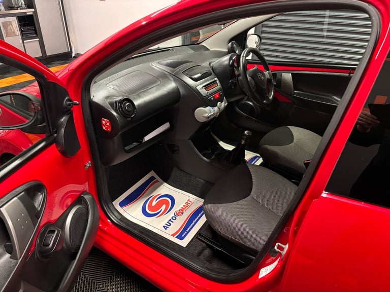 2013 Toyota AYGO 1.0 VVT-i Move with Style 5dr HATCHBACK Petrol Manual