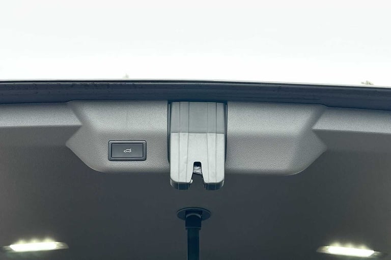 2025 Volkswagen Multivan Diesel Estate 2.0 TDI Style 5dr LWB DSG People Carrier Diesel Automatic