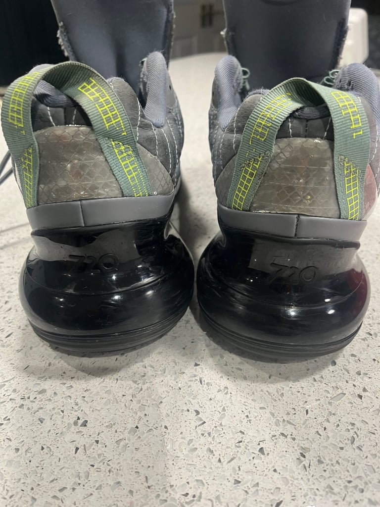 Rare Nike Air Max  MX 720-818 Neon Volt Grey UK 8 CW7475-001