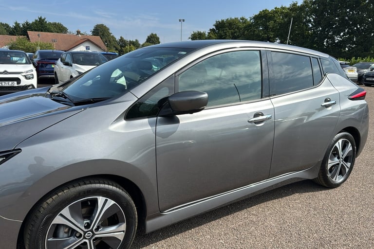  Nissan Leaf 40kwh Tekna Hatchback 5dr Electric Auto 150 Ps Electric